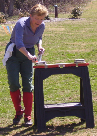 Nancy Sharp finishing at Warwick, photo by Petr Hartmann